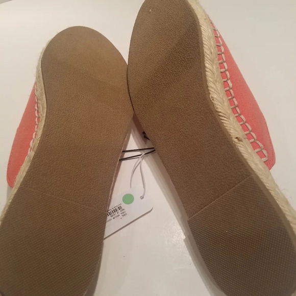 NWT Charlie coral medium  SZ.9 women's Espadrille sandals - Picture 6 of 7